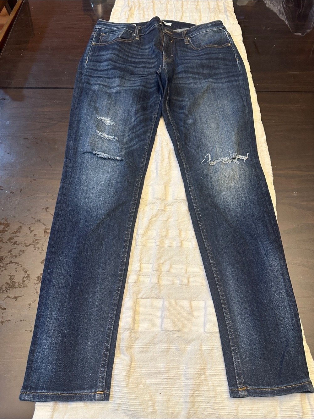 Vigoss Women’s Dark Blue Slim Straight Ripped Jeans